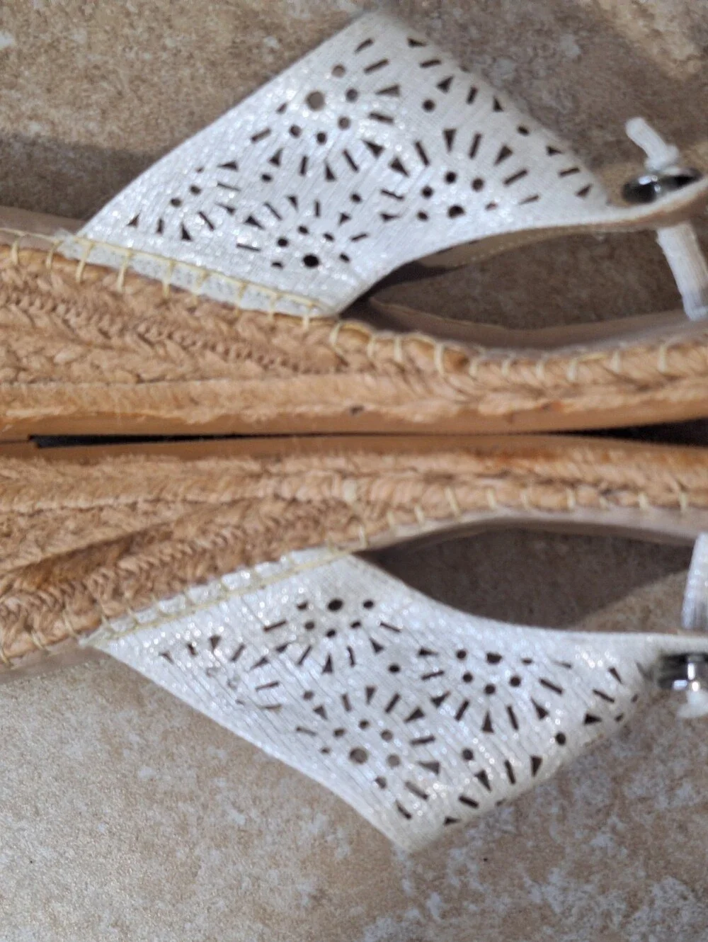 White Mountain Beaux Espadrille Wedge Sandals Laser Cut Thong White Size 8.5